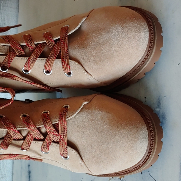 Vince Camuto Combat Boot - Picture 5 of 9